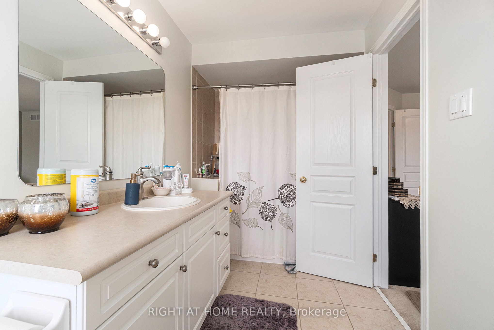 174 Parkin Circle, BlossomParkAirportandArea, ON K1T 4G4