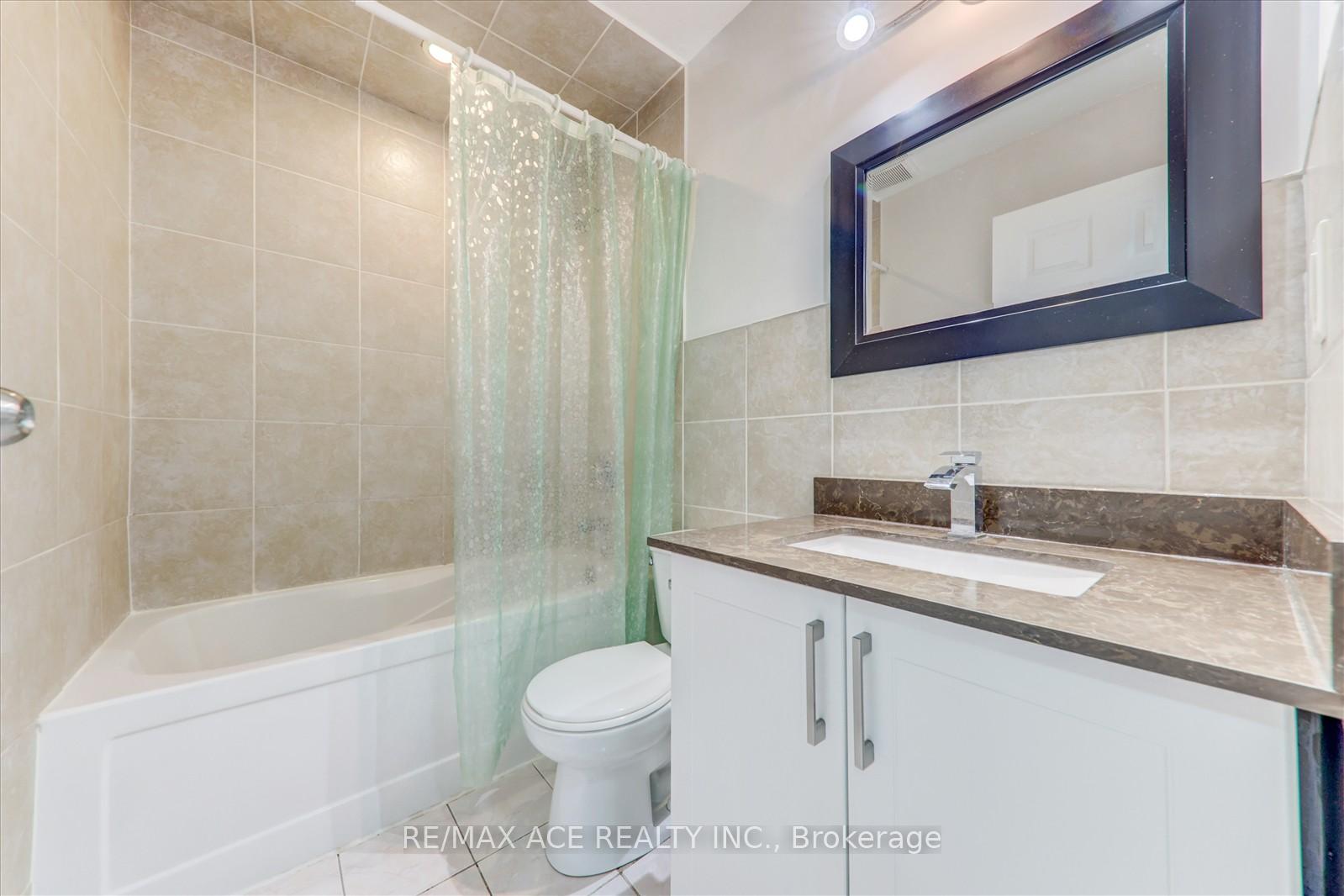 3 Bedrooms Condo at 100 Mornelle, Toronto For sale