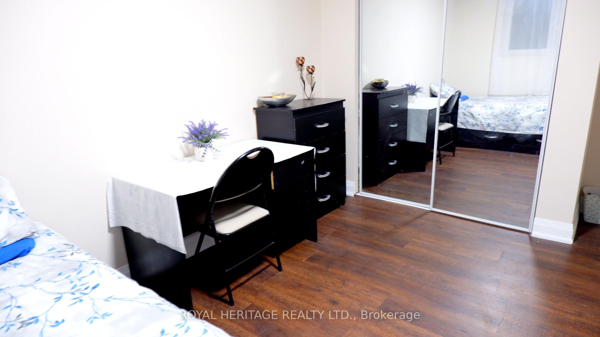 3 Bedrooms Condo at 50 Golf Club,  Toronto For sale