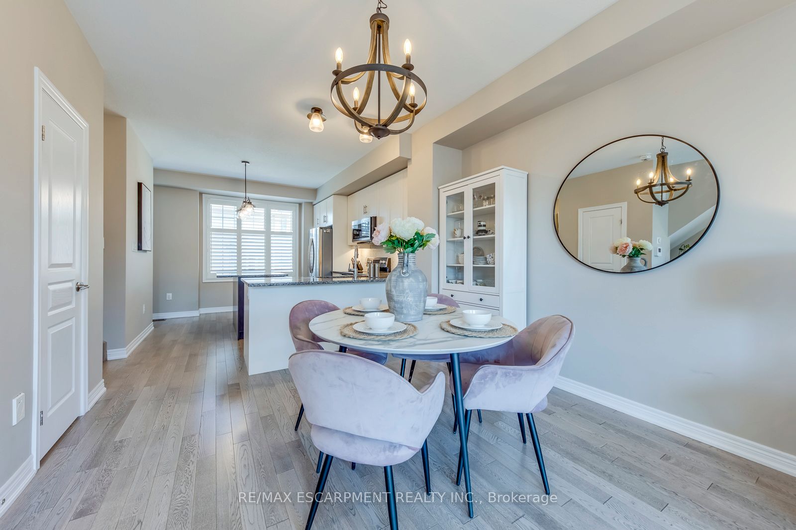 386 Belcourt Common
