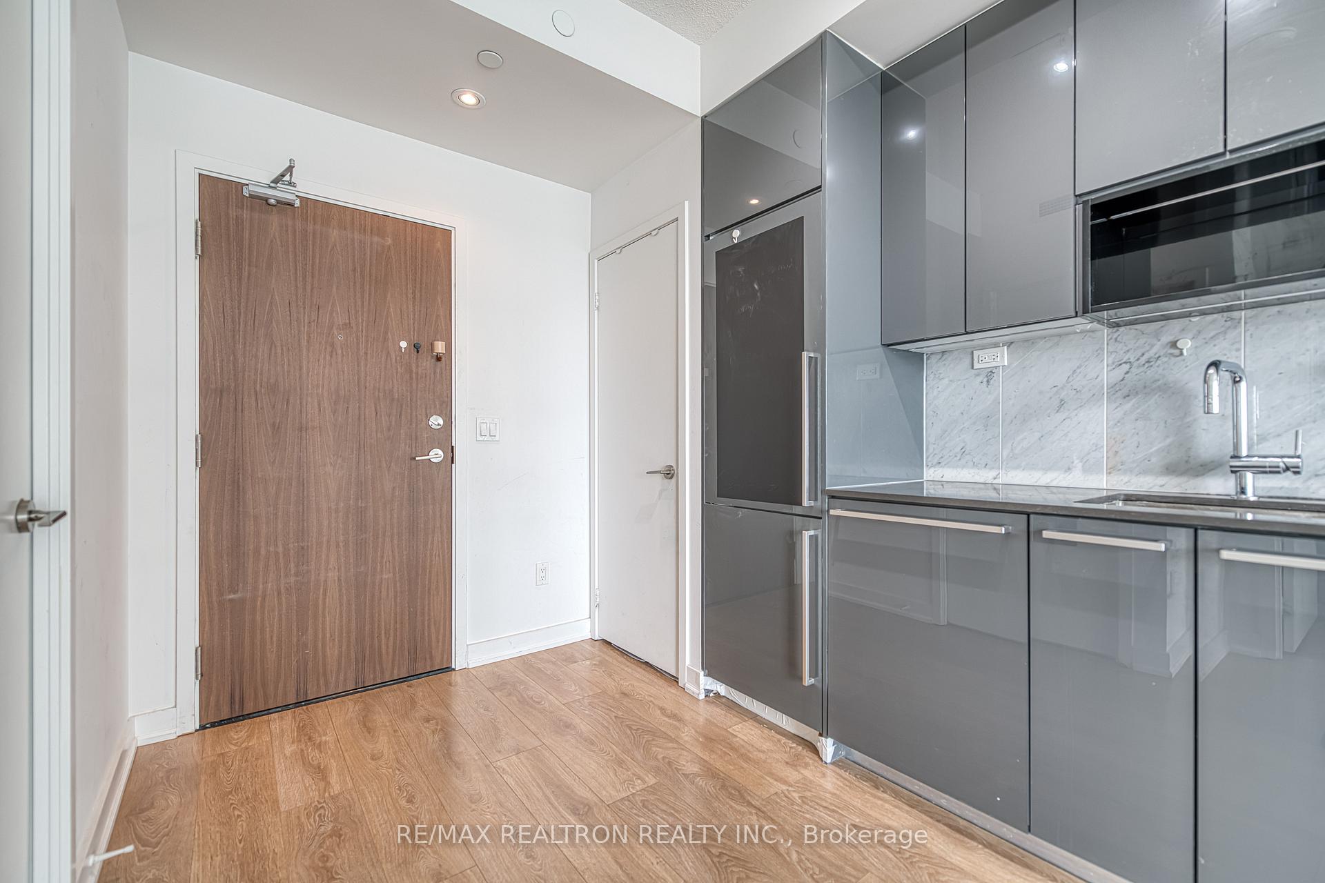 1 Bedroom Condo at 115 Mcmahon, Toronto For sale