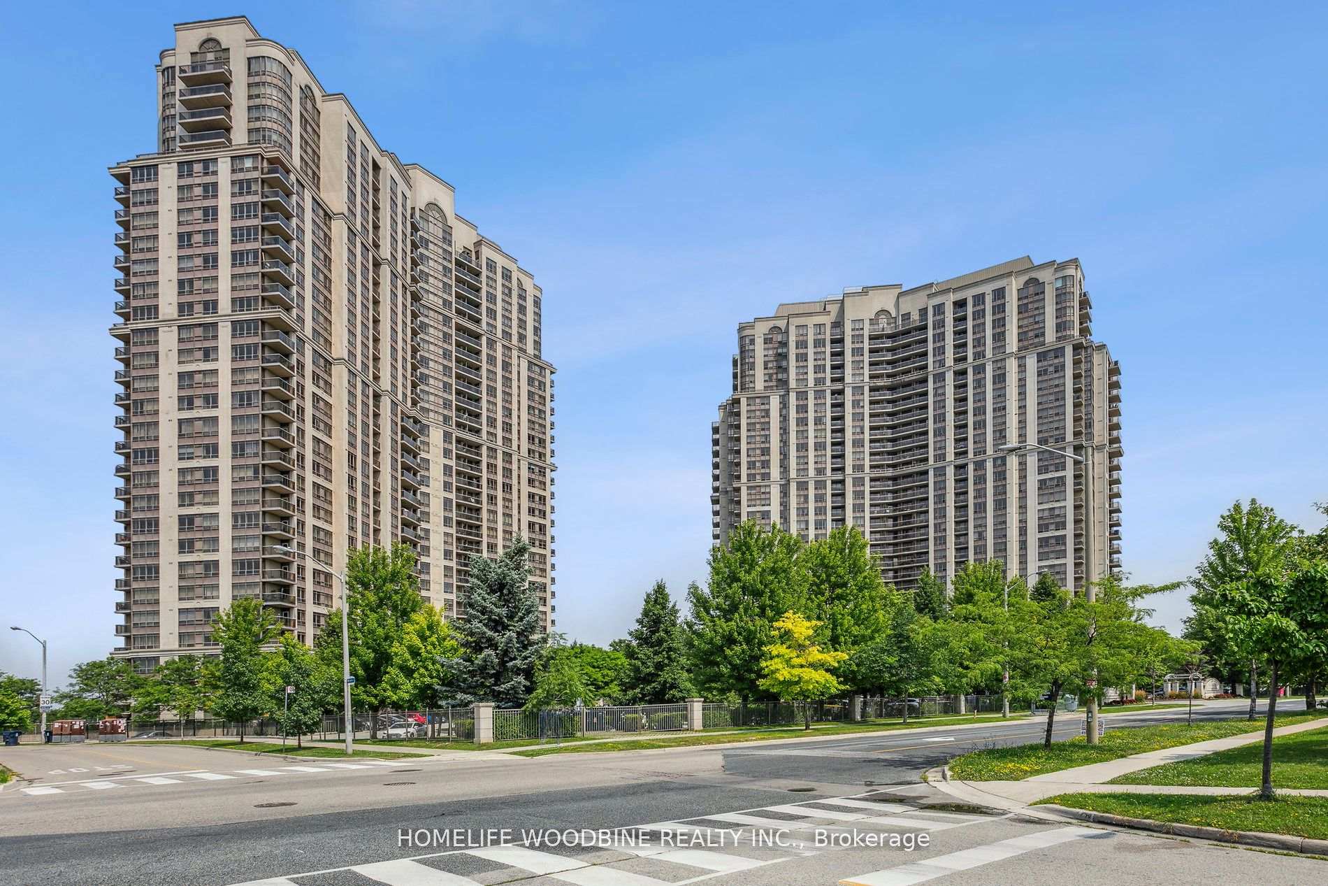 4 Bedrooms Condo at 700 Humberwood,  Toronto For sale