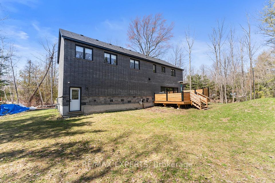11 Joliet Crescent