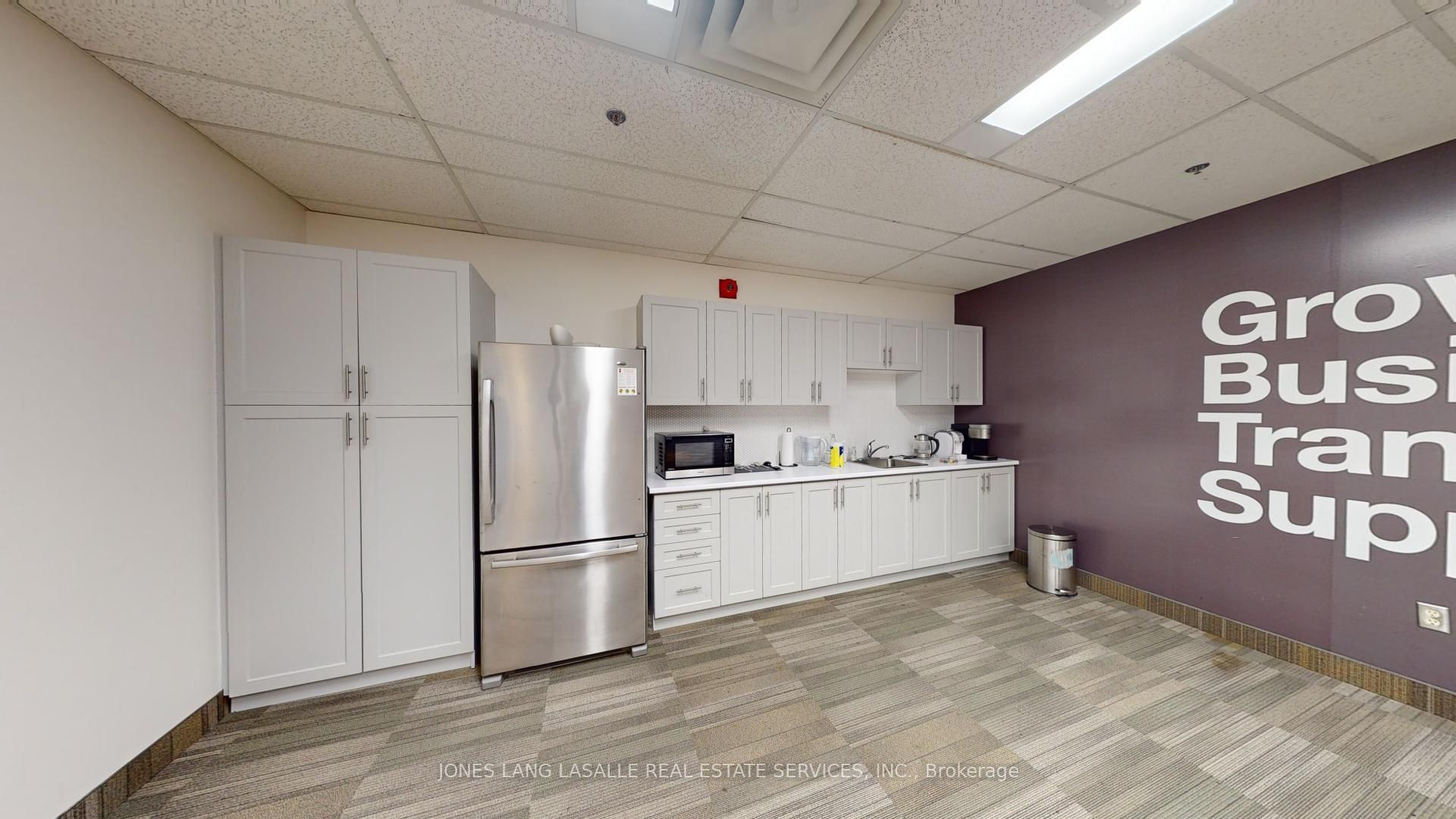 5995 Avebury Road, #701
