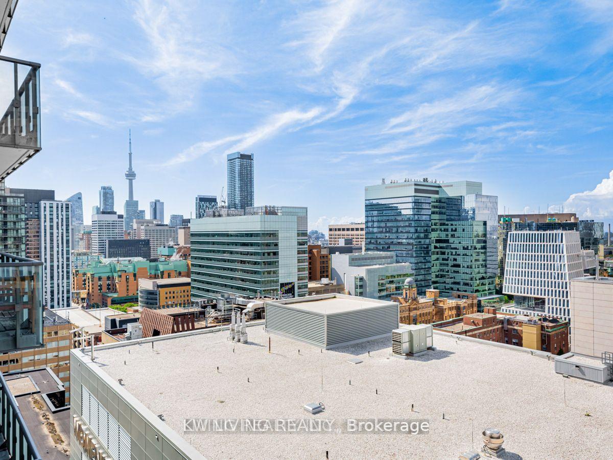 2 Bedrooms Condo at 832 Bay,  Toronto For sale