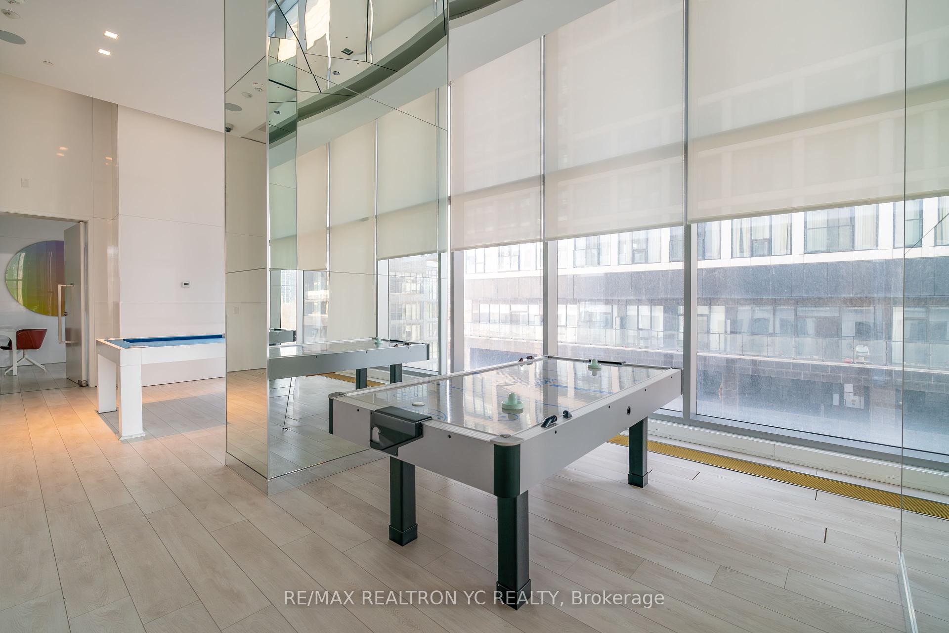 1 Bedroom Condo at 251 Jarvis,  Toronto For sale