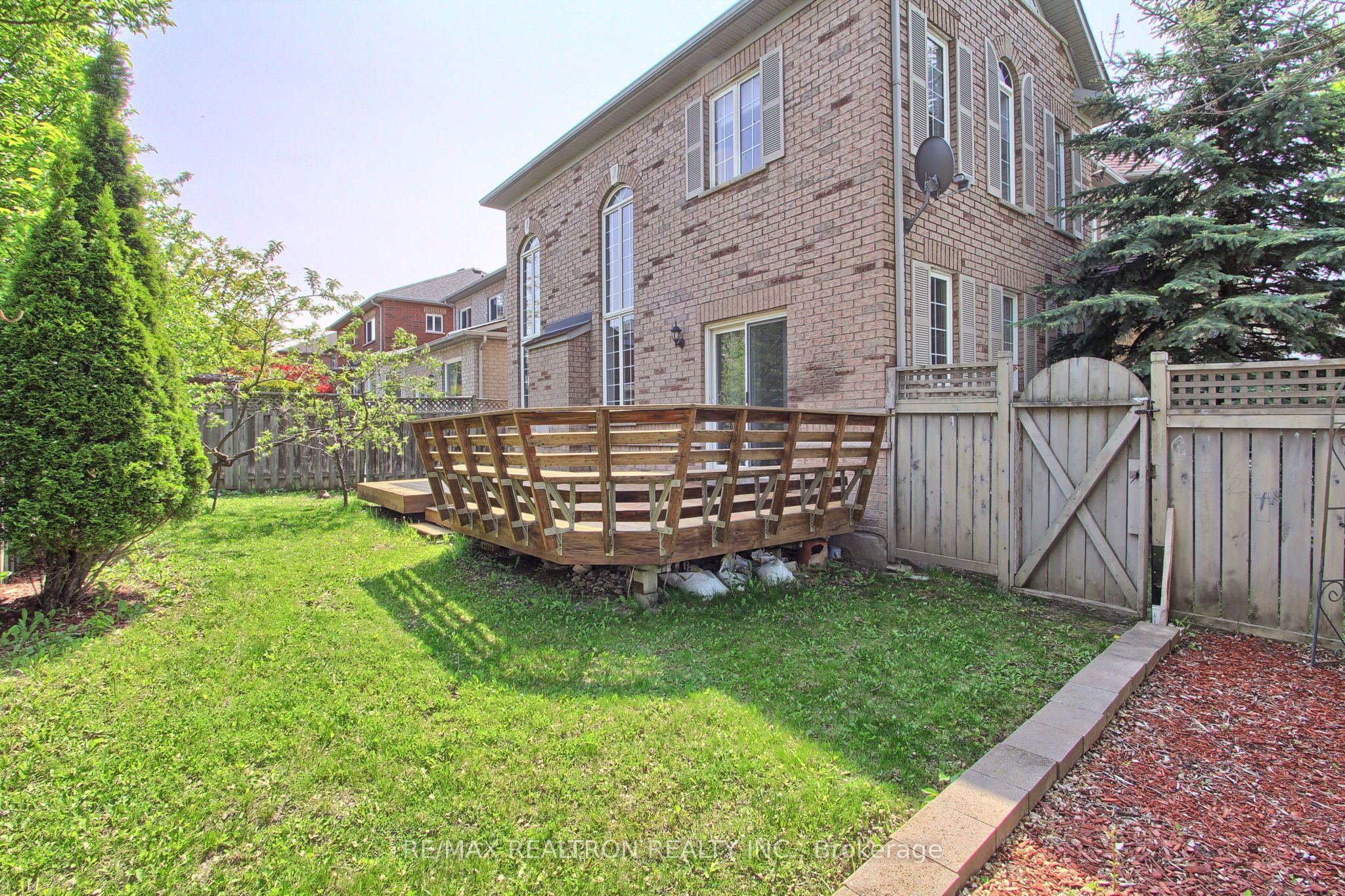 119 Watkins Glen Crescent