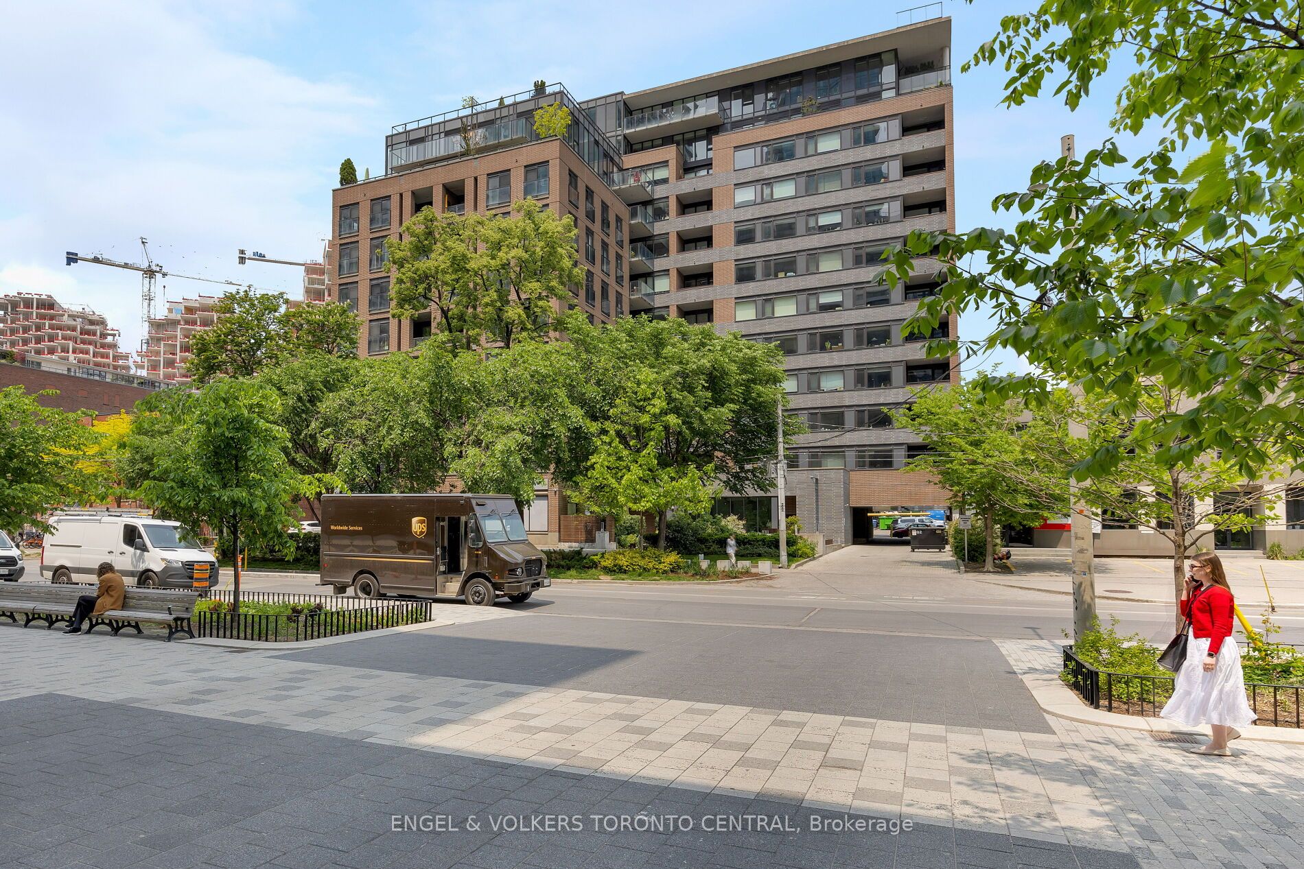 400 Wellington Street W, #1001