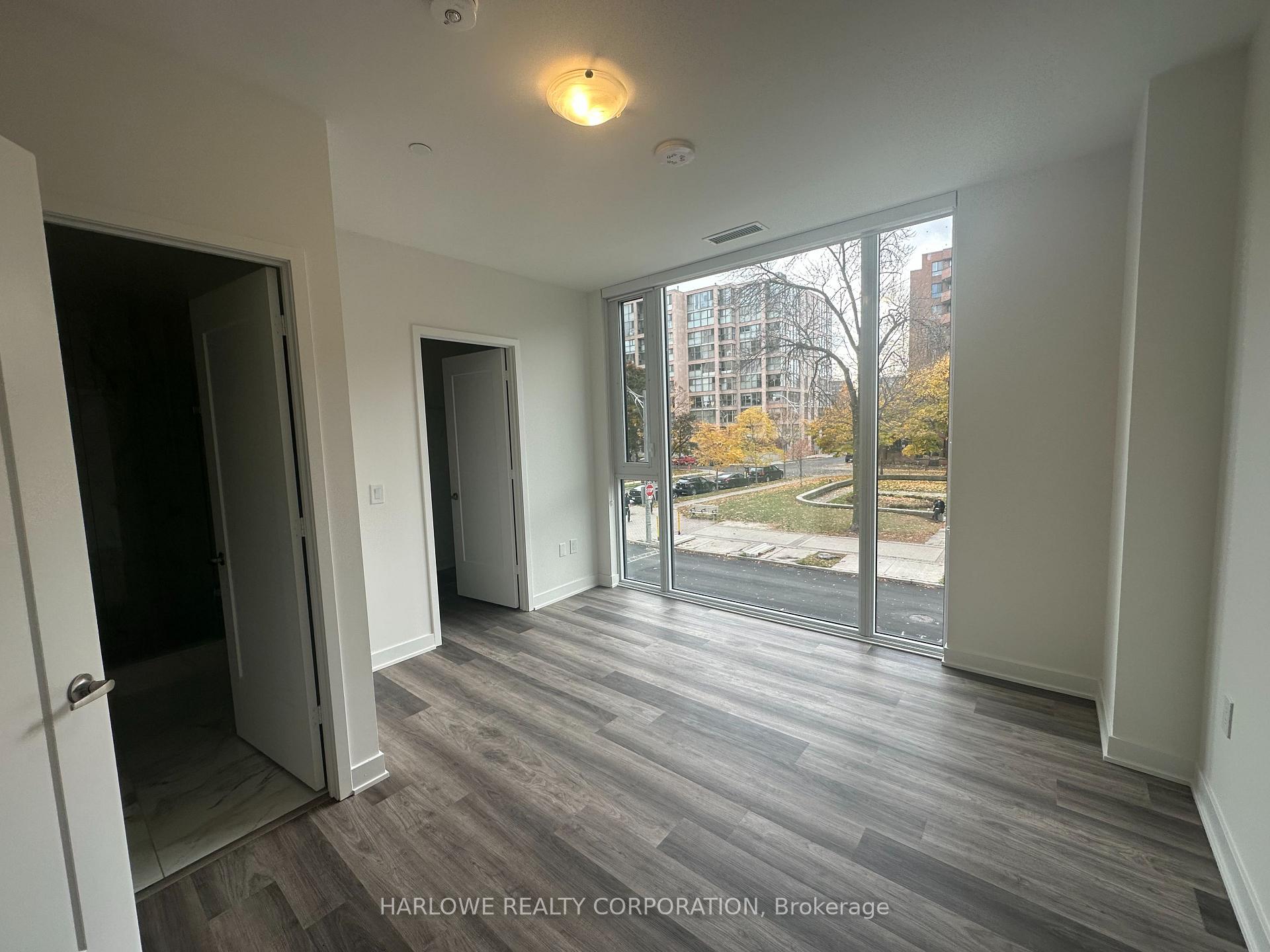 5 Bedrooms Condo at 60 Princess,  Toronto For sale
