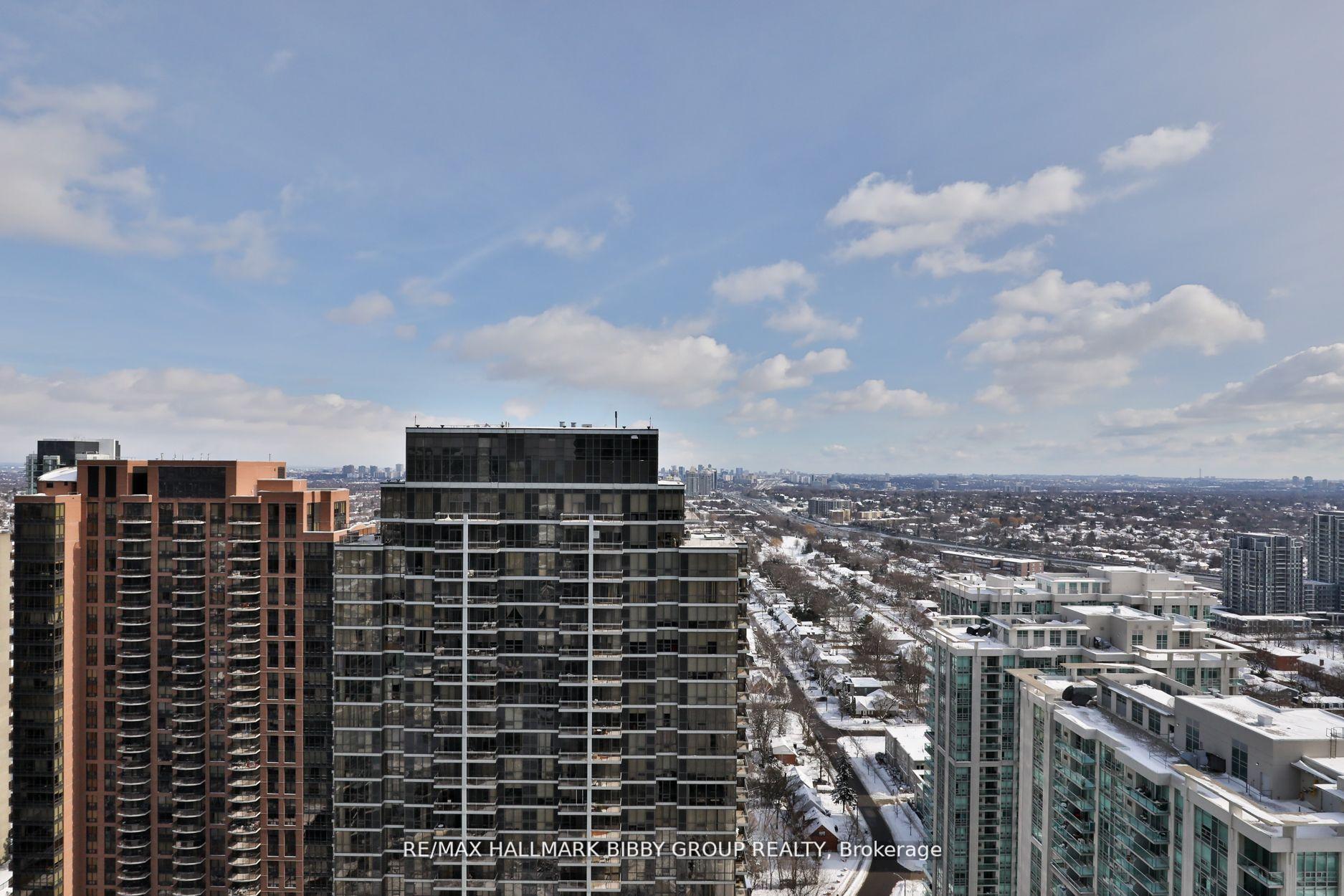 2 Bedrooms Condo at 2 Anndale, Toronto For sale