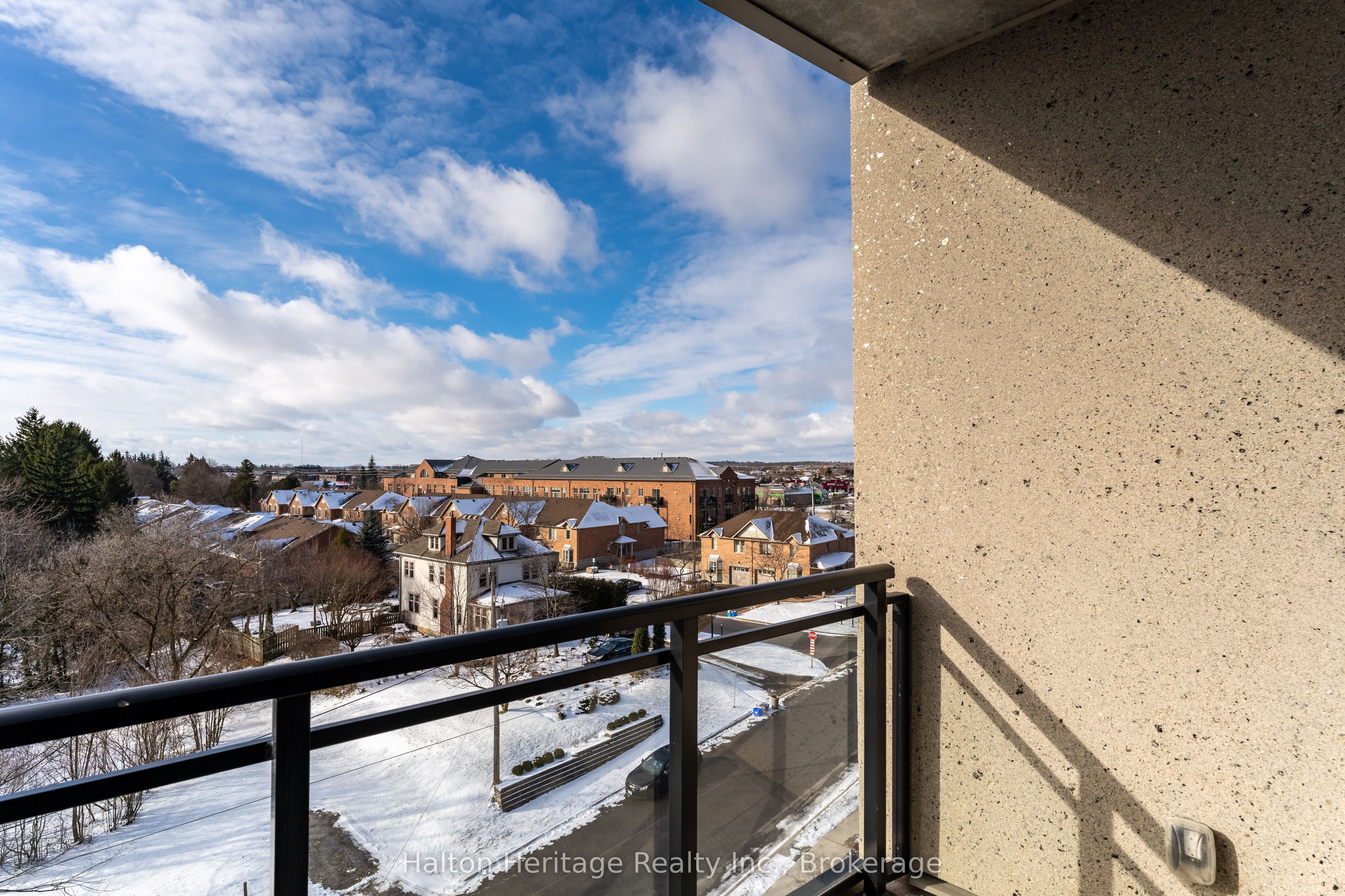 30 Hamilton Street S, #503