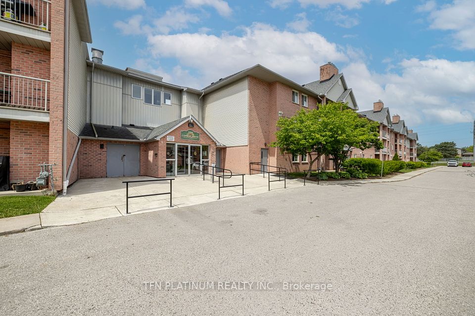 #82 - 136 Conway Drive, London South, ON N6E 3N1