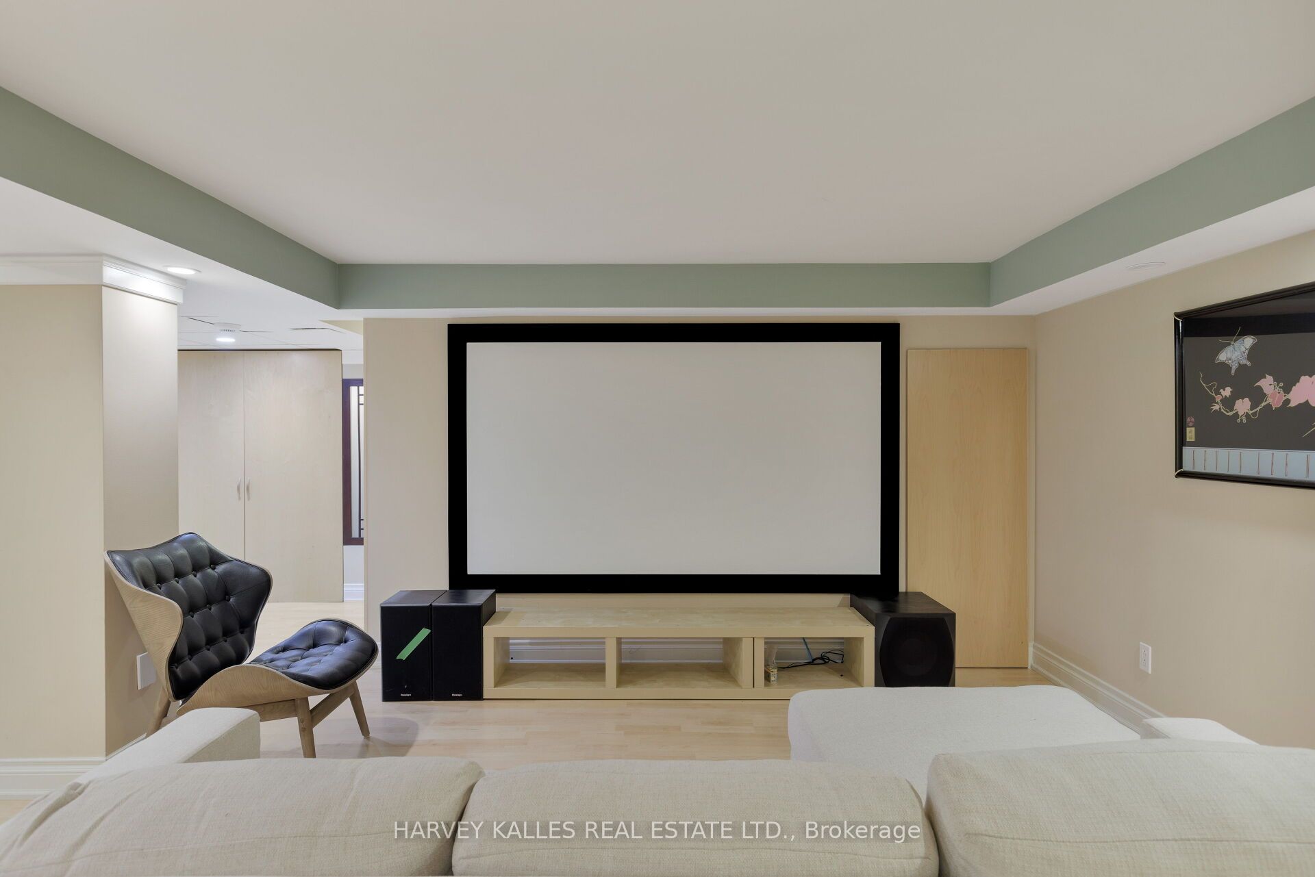 10 Ambassador Place