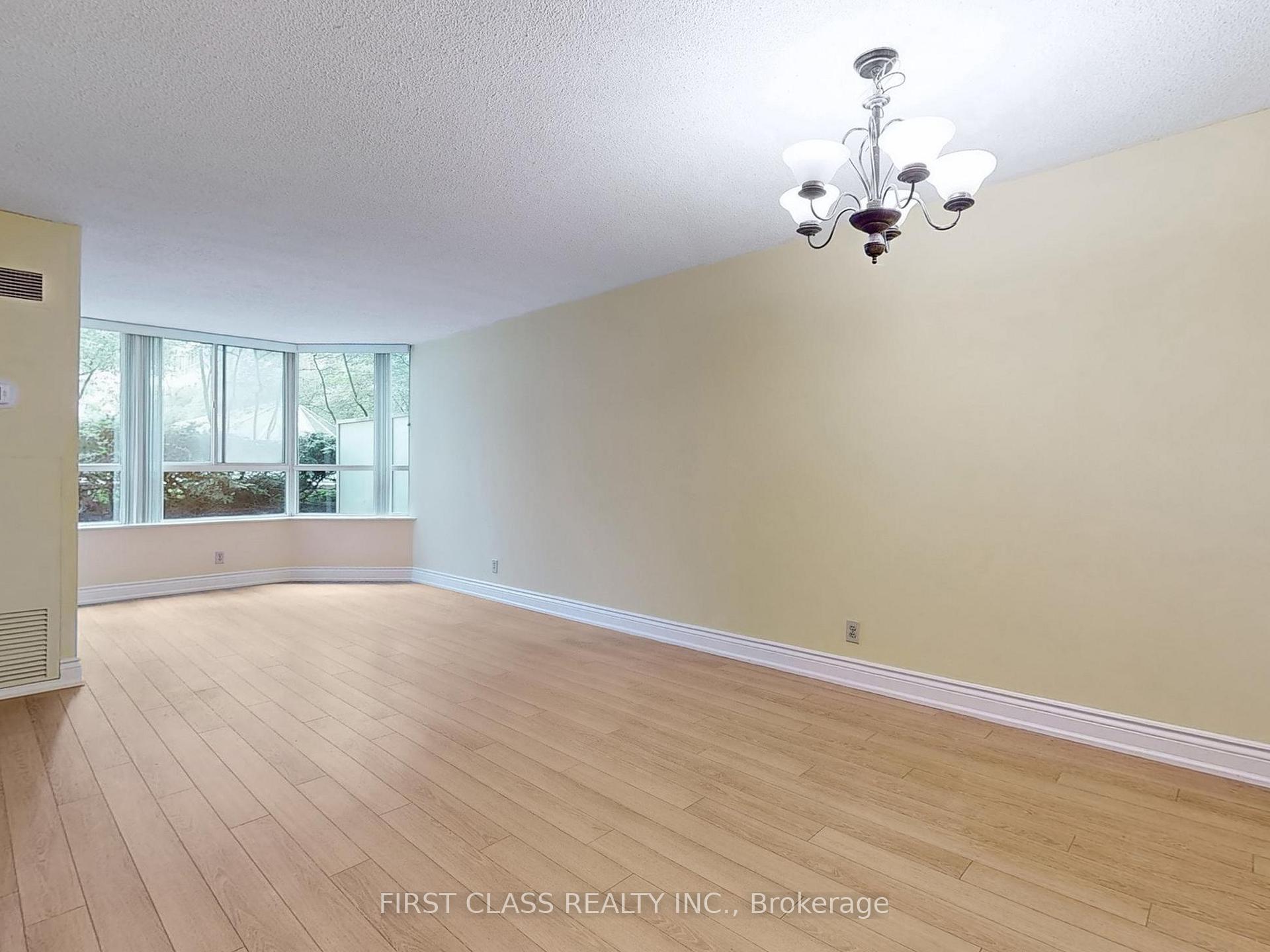 3 Bedrooms Condo at 717 Bay, Toronto For sale