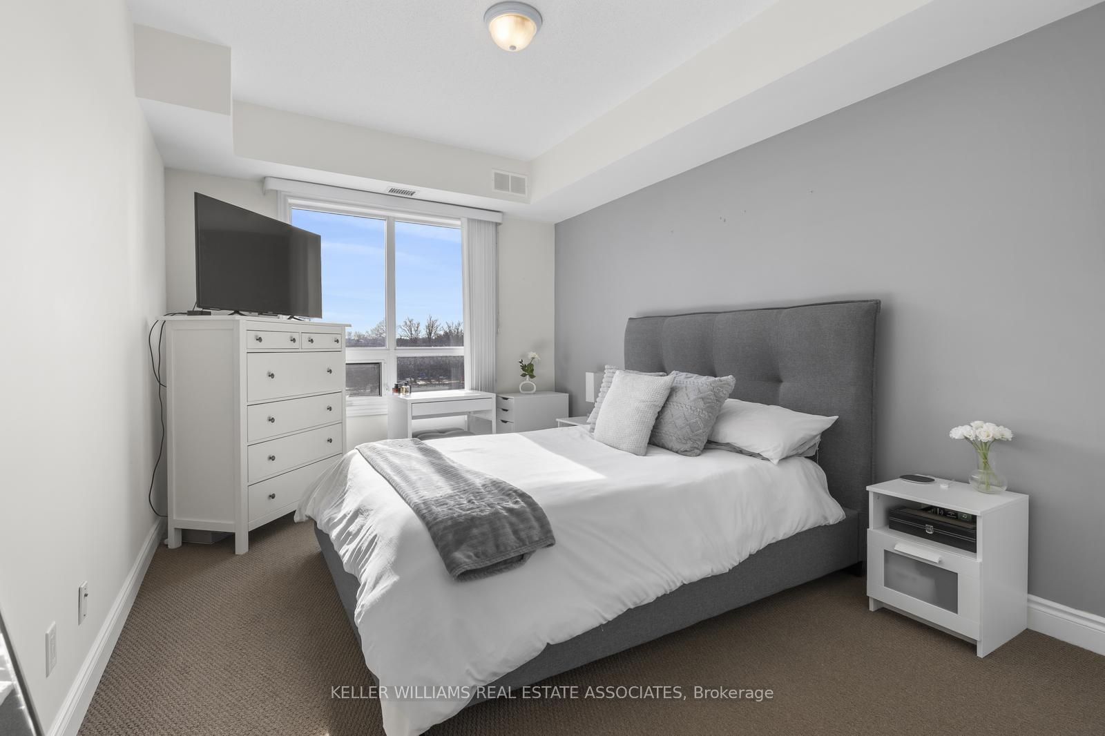 3170 Erin Mills Parkway, #420