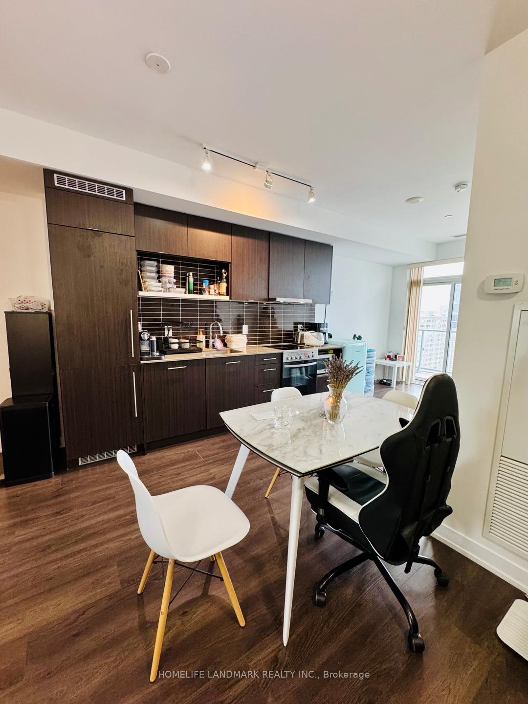 2 Bedrooms Condo at 365 Church,  Toronto For sale