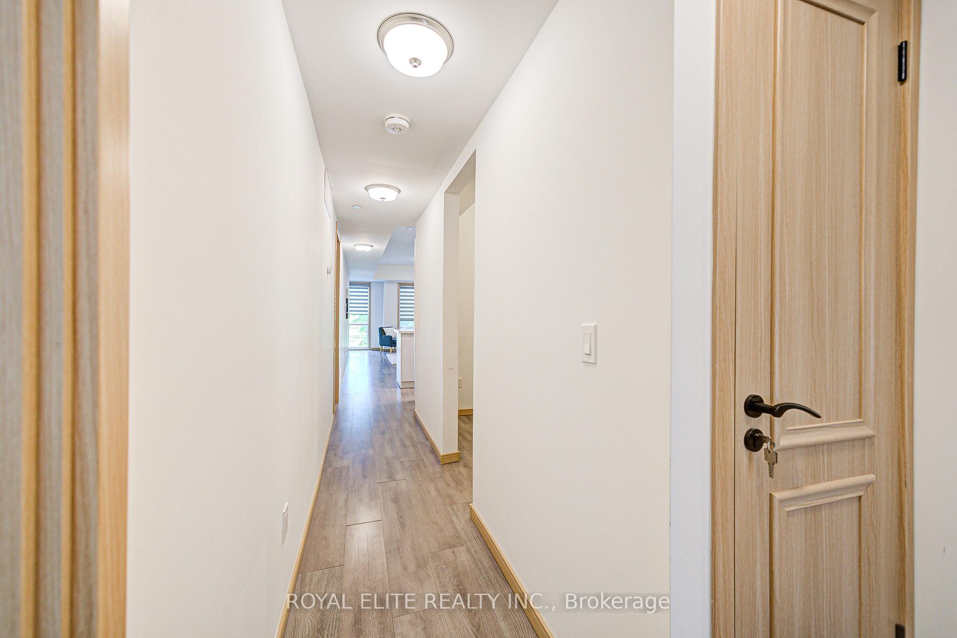 3 Bedrooms Condo at 200 Chester Le, Toronto For sale