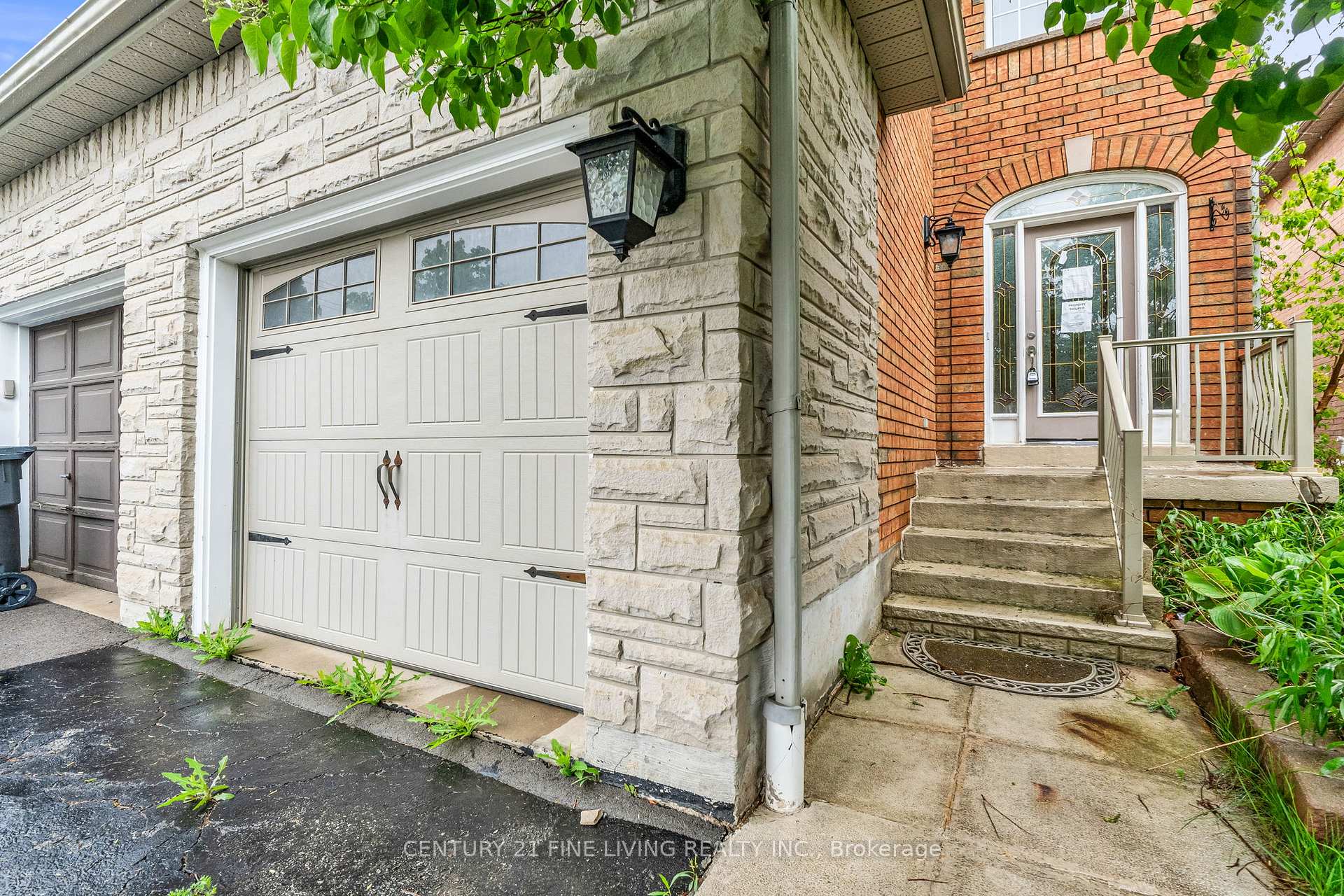 6443 Saratoga Way, Mississauga, ON L5N 7V7 ; MLS ID: W12167184