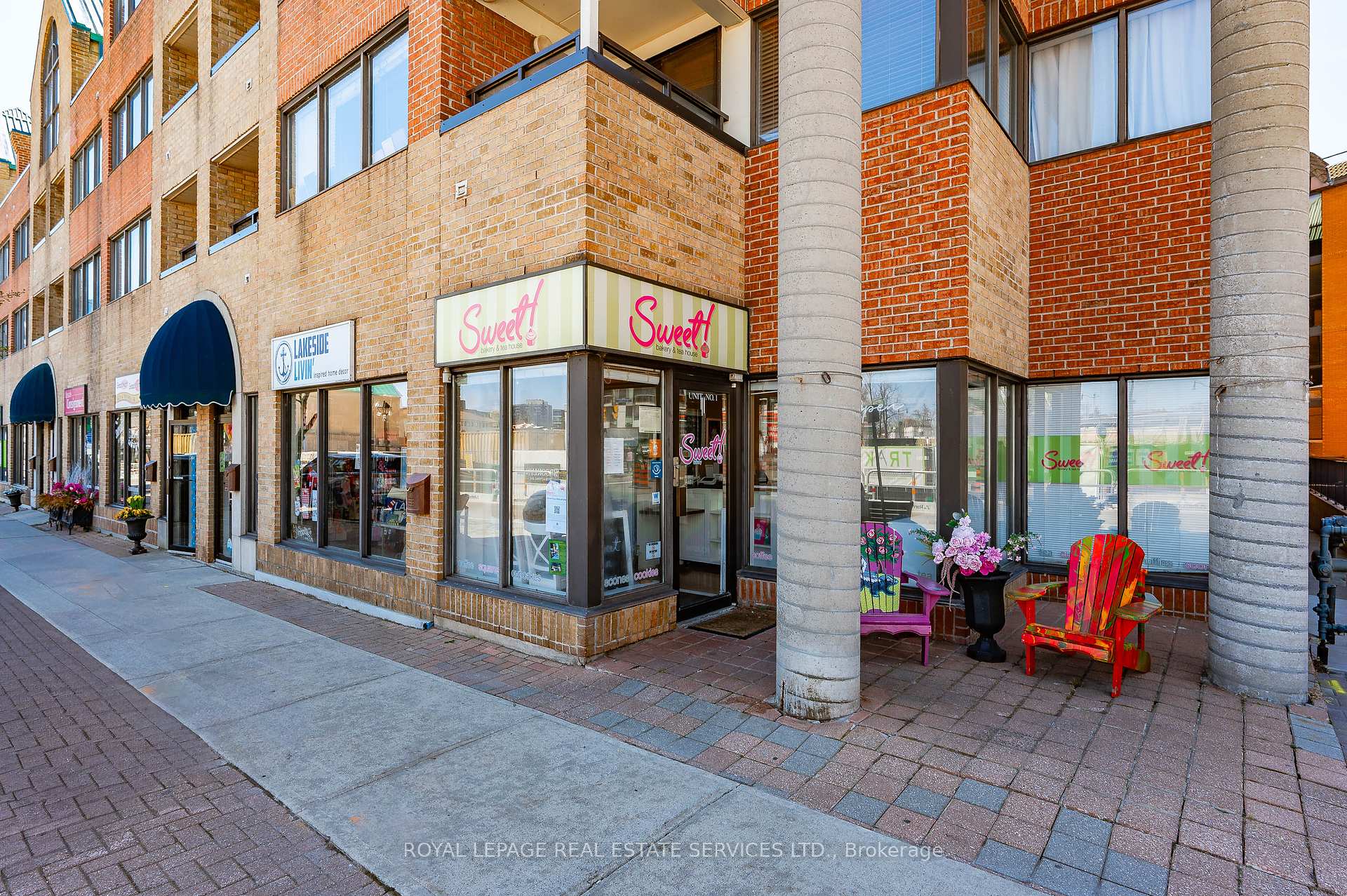 2 Bedrooms Condo at 102 Bronte,  Oakville For sale
