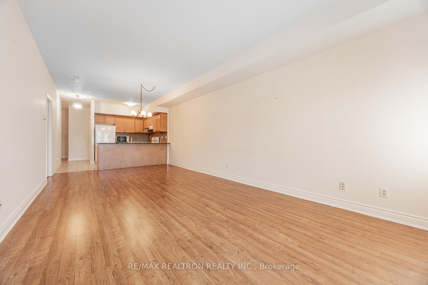 2 Bedrooms Condo at 9901 Keele, Vaughan For sale