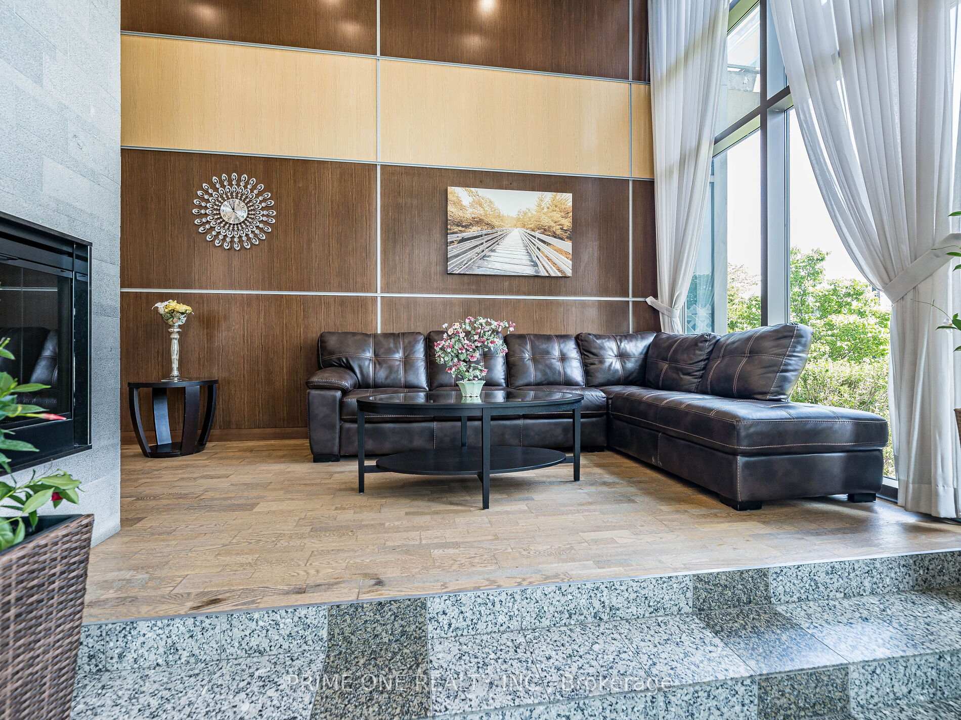 2 Bedrooms Condo at 88 Grangeway, Toronto For sale