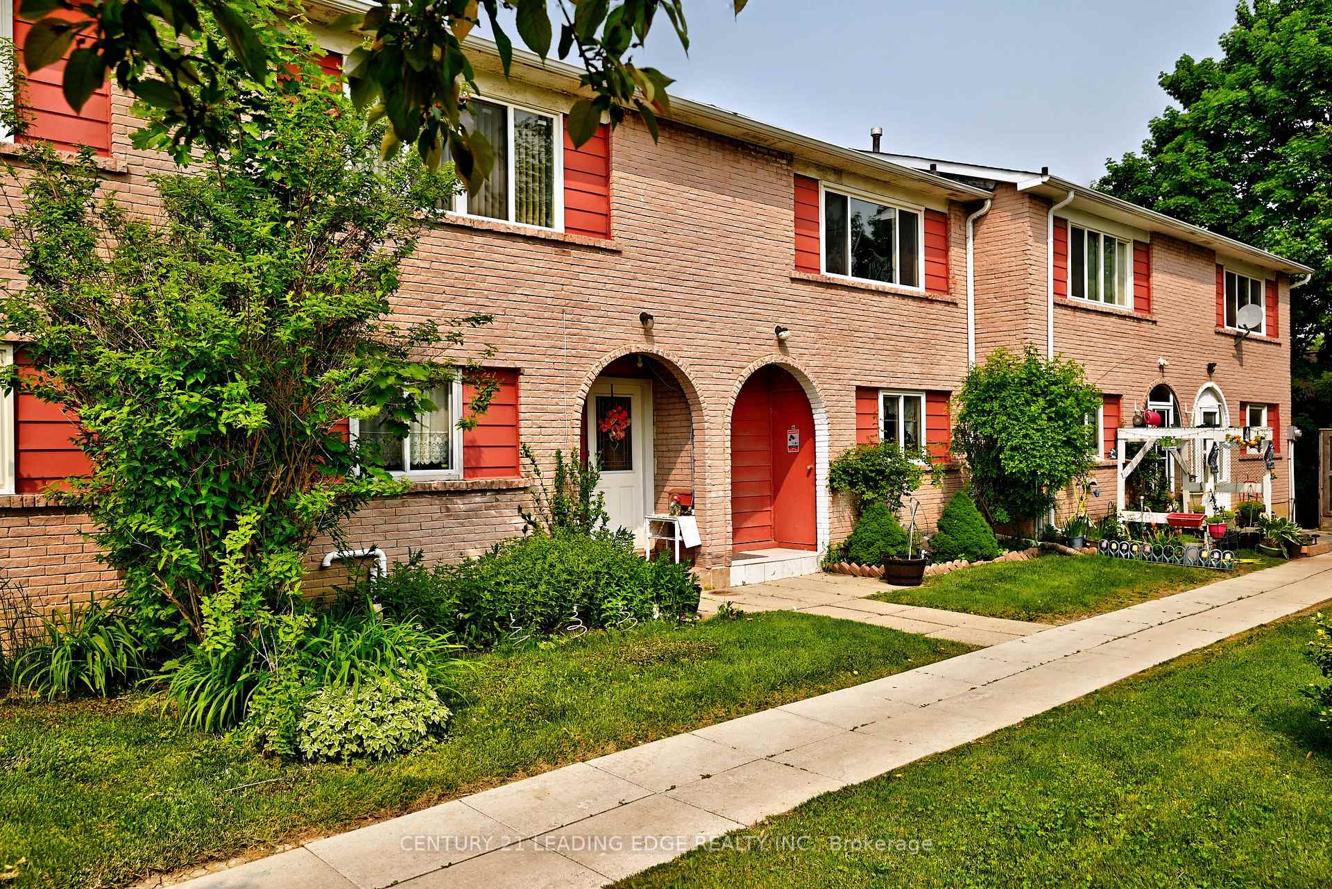 4 Bedrooms Condo at 2016 Martingrove, Toronto For sale