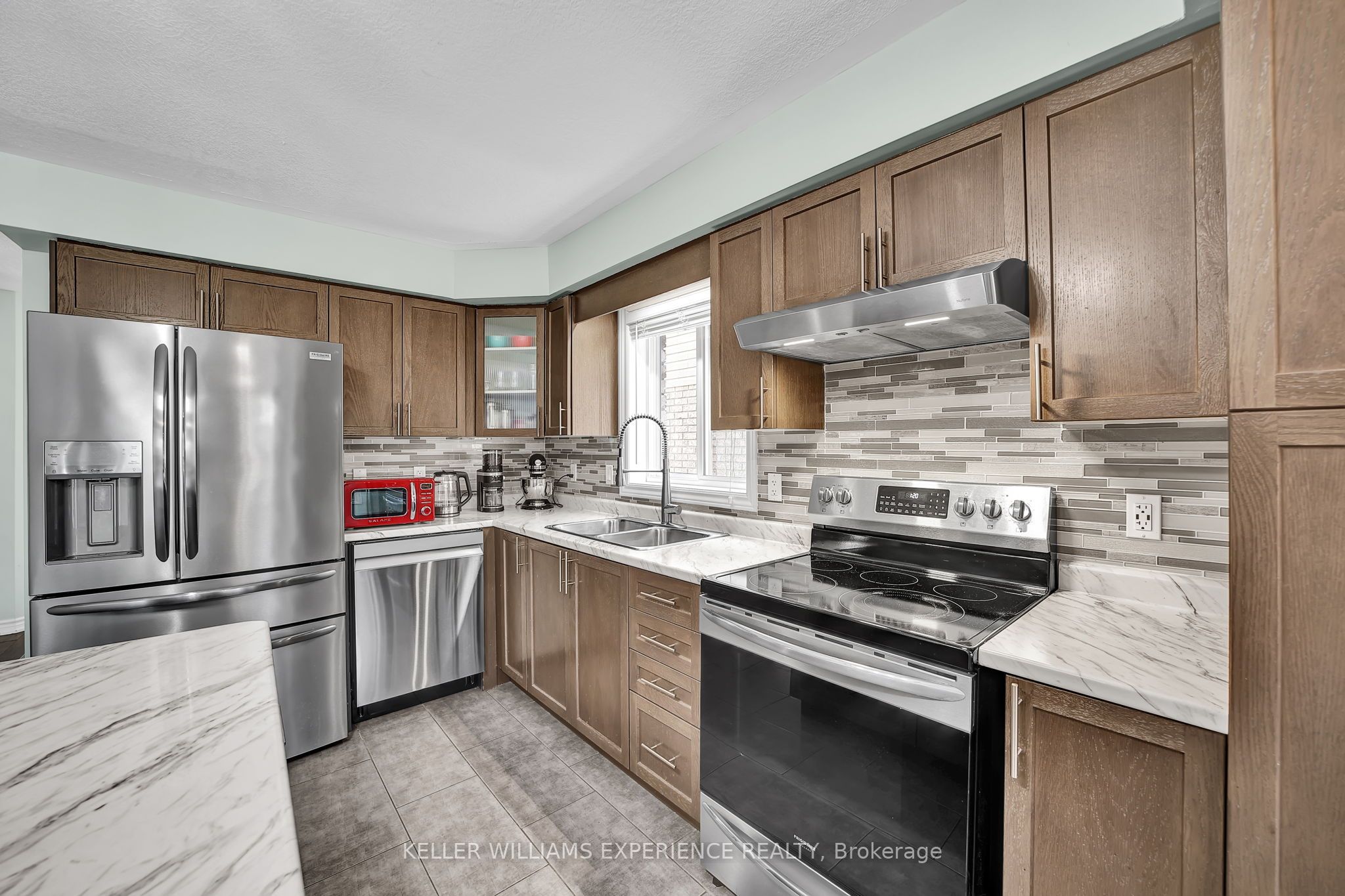 13 KAYLA Crescent