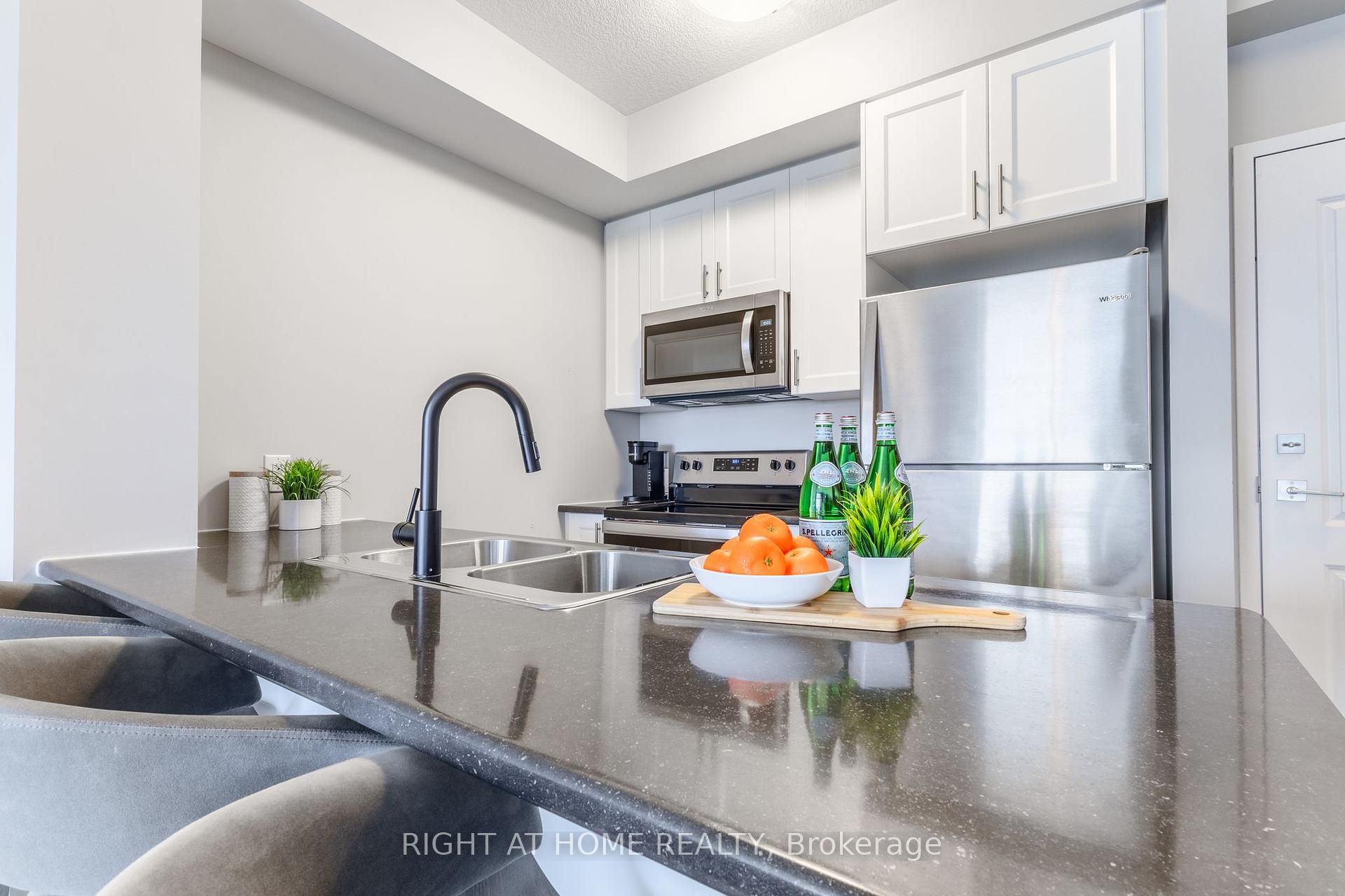 1 Bedroom Condo at 450 Dundas,  Hamilton For sale