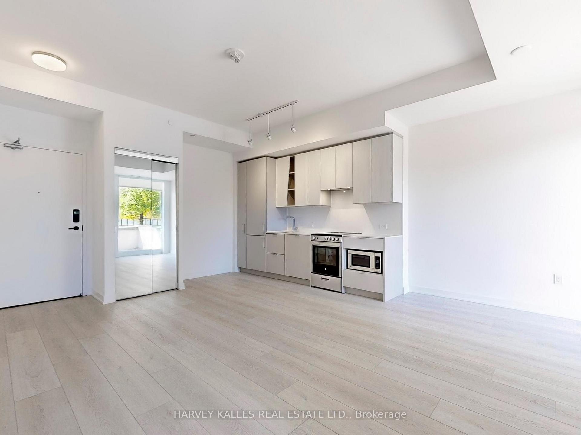 3883 Quartz Road 118