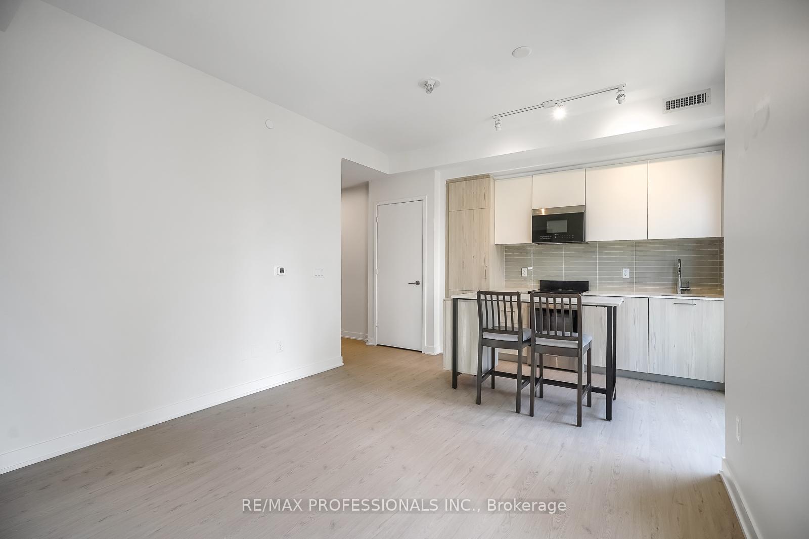 2 Bedrooms Condo at 65 Mutual, Toronto For sale