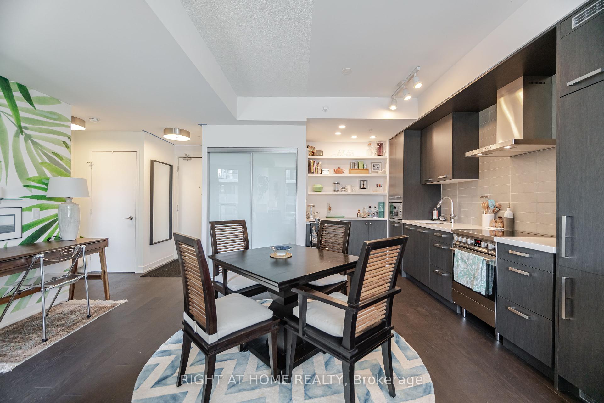 1 Bedroom Condo at 455 Front, Toronto For sale