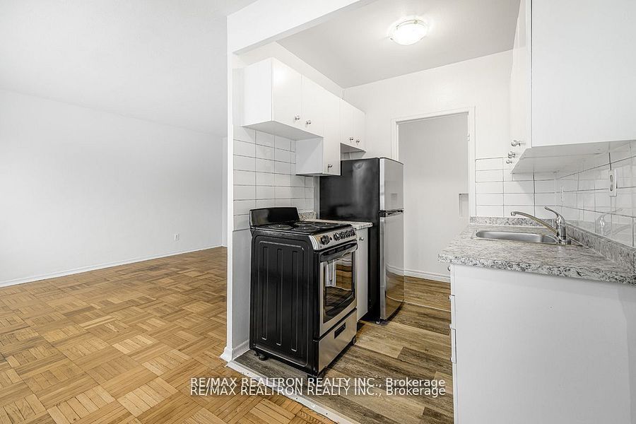 156 Kingston Road, #10