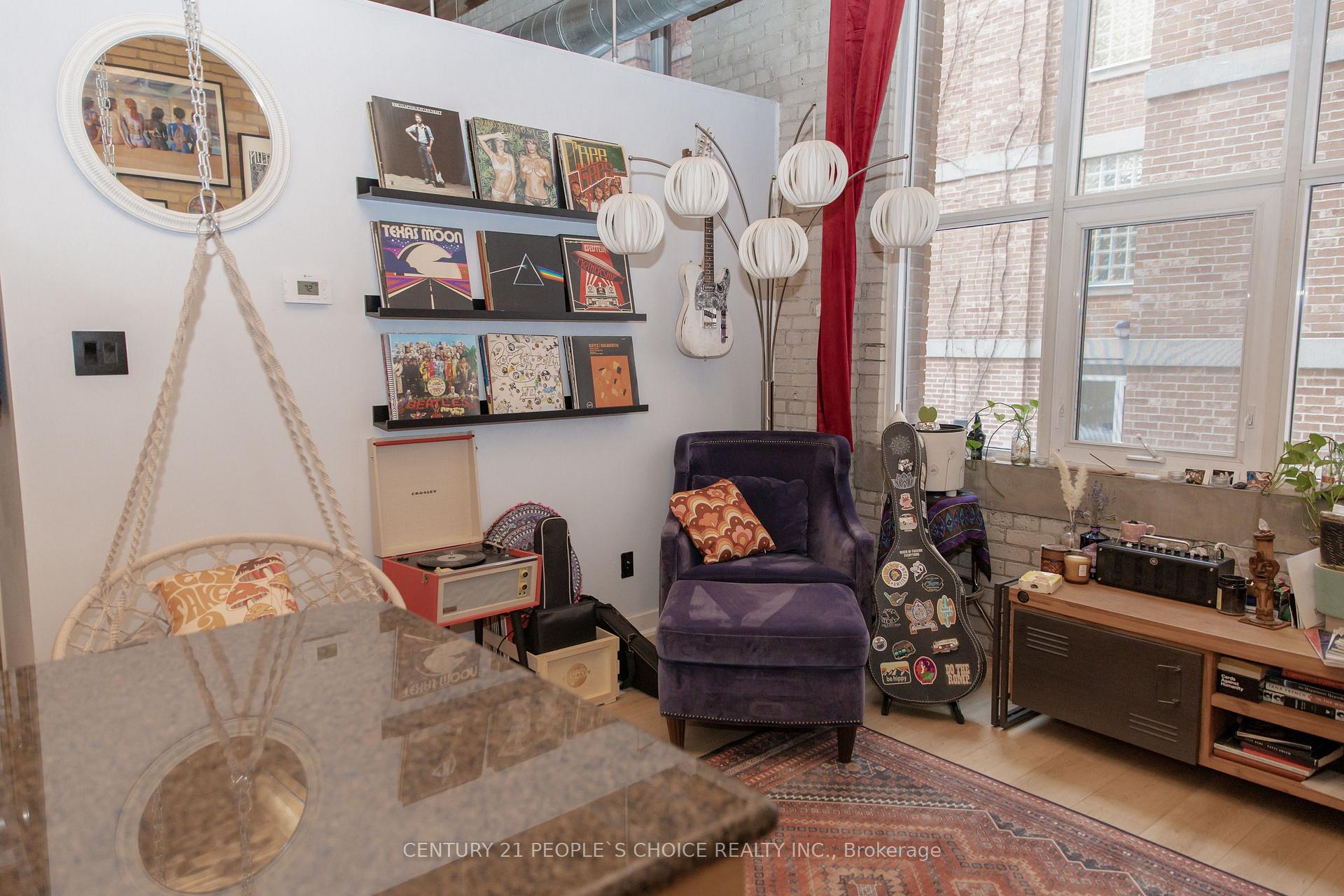 1 Bedroom Condo at 955 Queen,  Toronto For sale