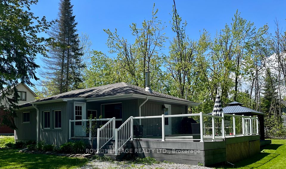 25 Bayview Estate