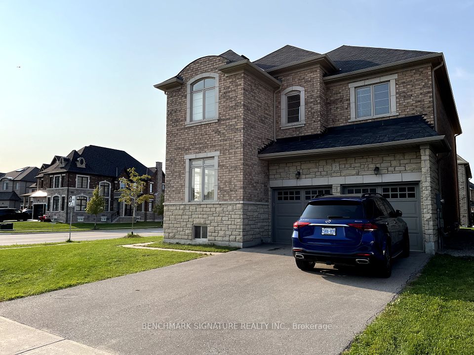 2 Temple Avenue, East Gwillimbury, ON L9N 0P2