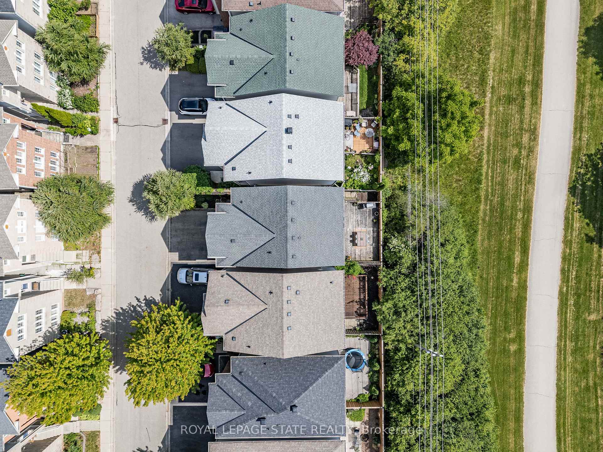 3 Bedrooms Condo at 5090 Fairview, Burlington For sale