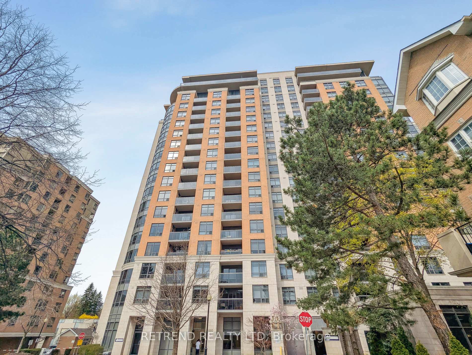 4 Bedrooms Condo at 880 Grandview,  Toronto For sale