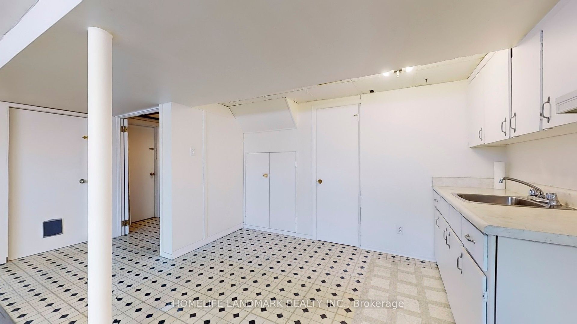424 Bonita Crescent