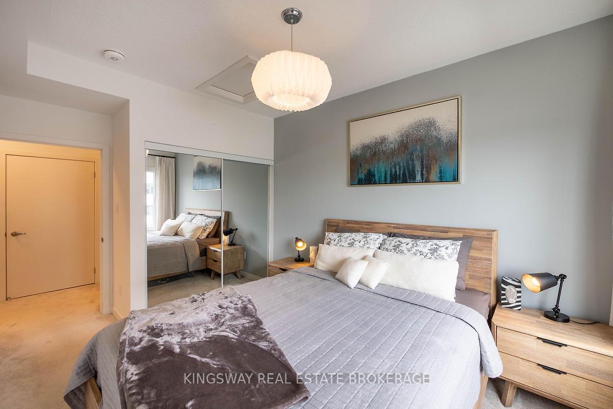 3 Bedrooms Condo at 70 Orchid Place,  Toronto For sale