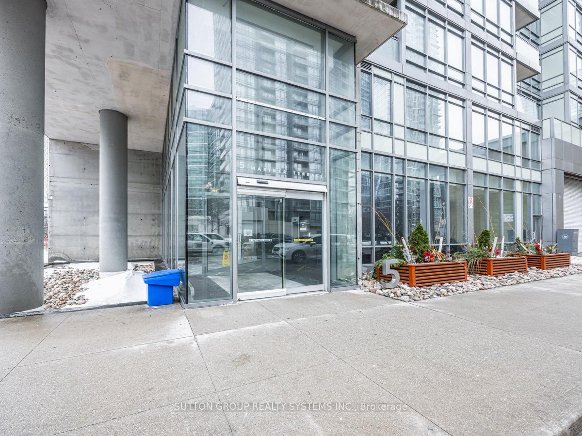 1 Bedroom Condo at 5 Mariner, Toronto For sale