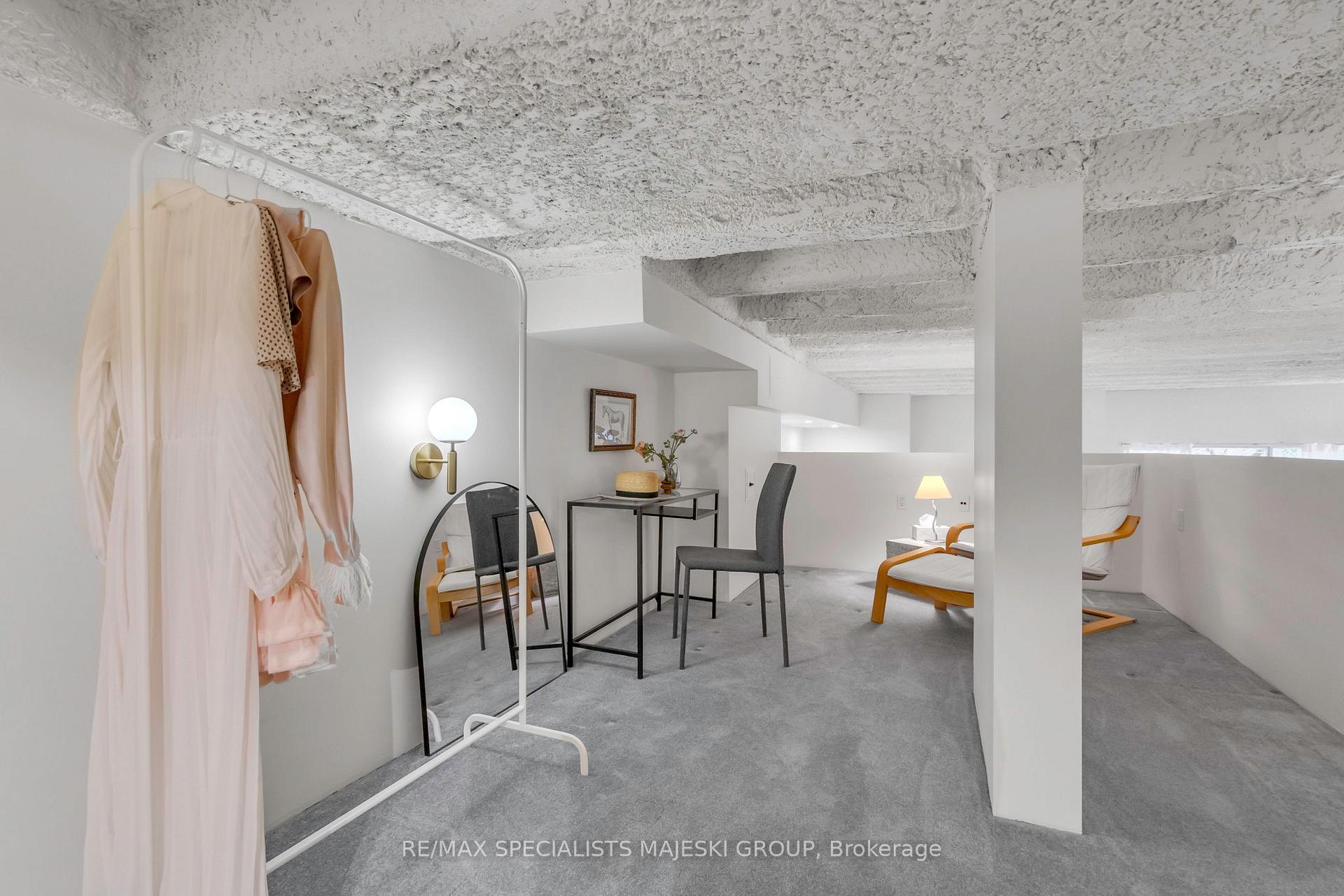 3 Bedrooms Condo at 21 Nassau,  Toronto For sale