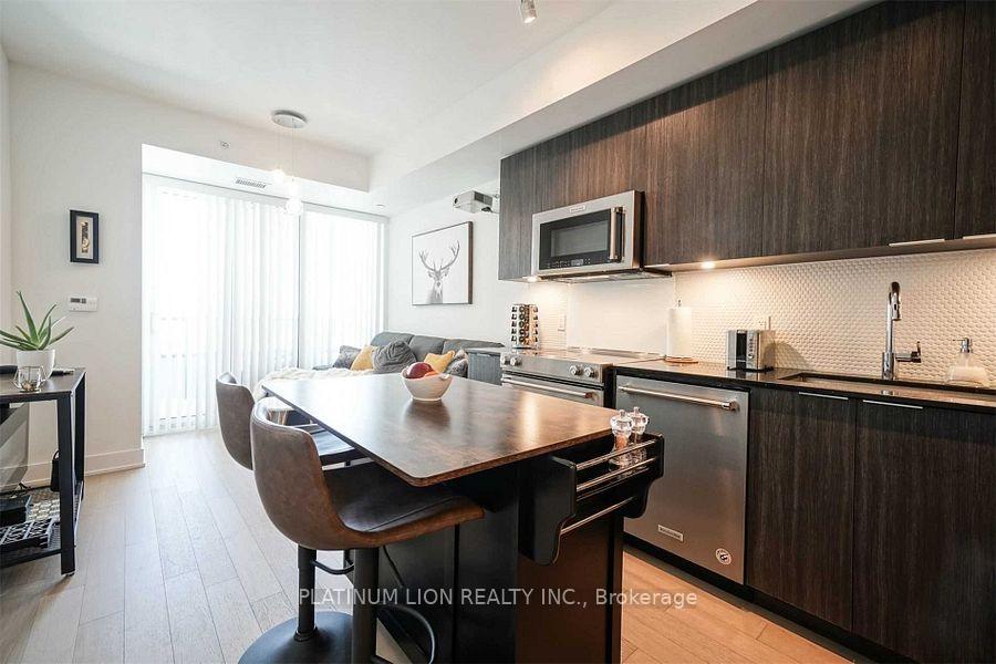 1 Bedroom Condo at 20 Shore Breeze, Toronto For sale