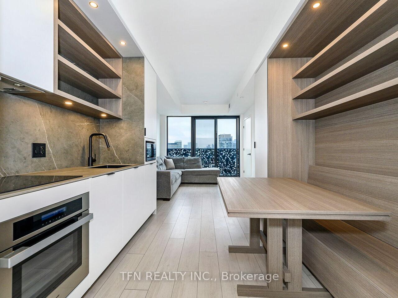 2 Bedrooms Condo at 55 Charles, Toronto For sale