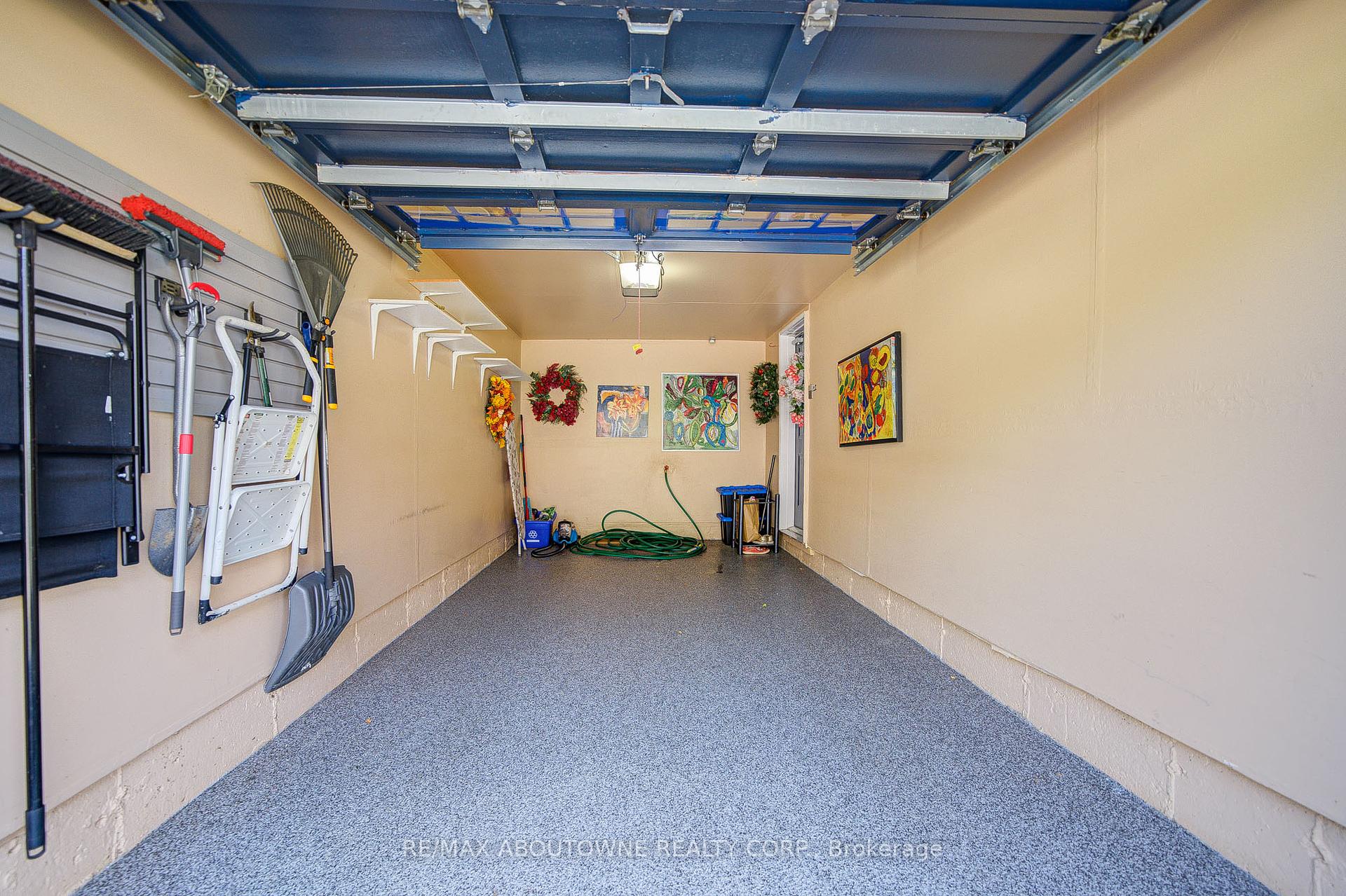 3 Bedrooms Condo at 470 Beach, Hamilton For sale