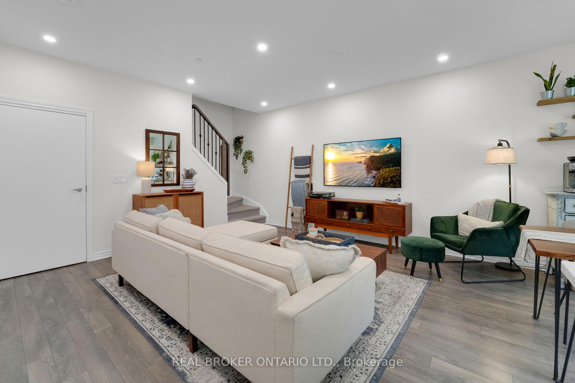 2 Bedrooms Condo at 100 Long Branch, Toronto For sale