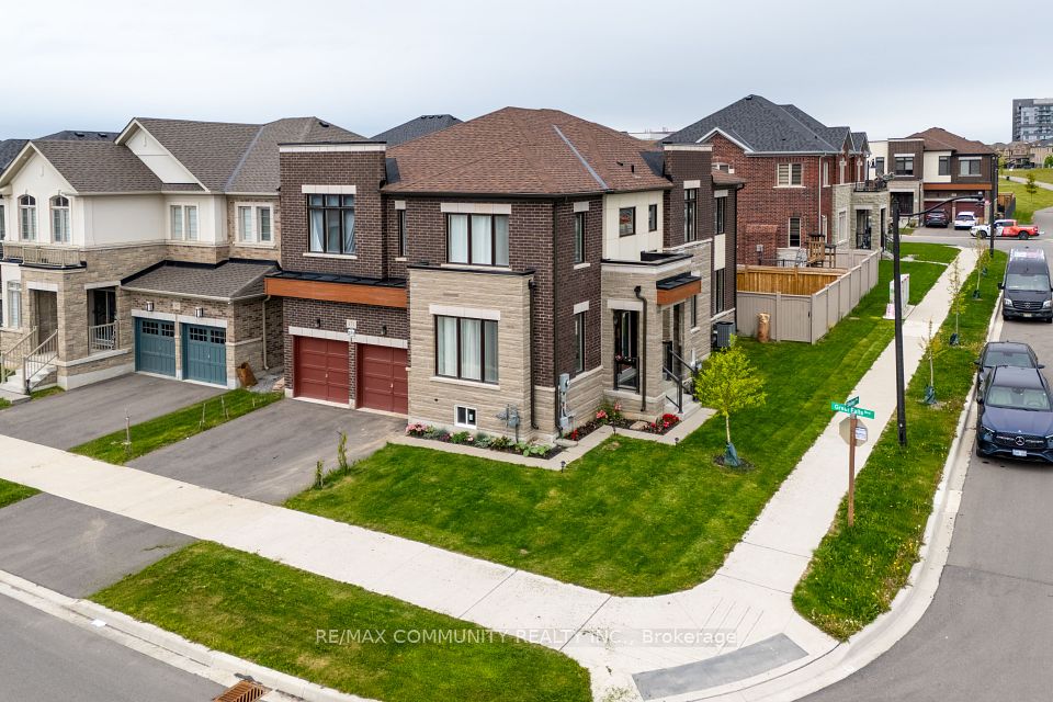 171 Great Falls Boulevard, Hamilton, ON L8B 1Y6