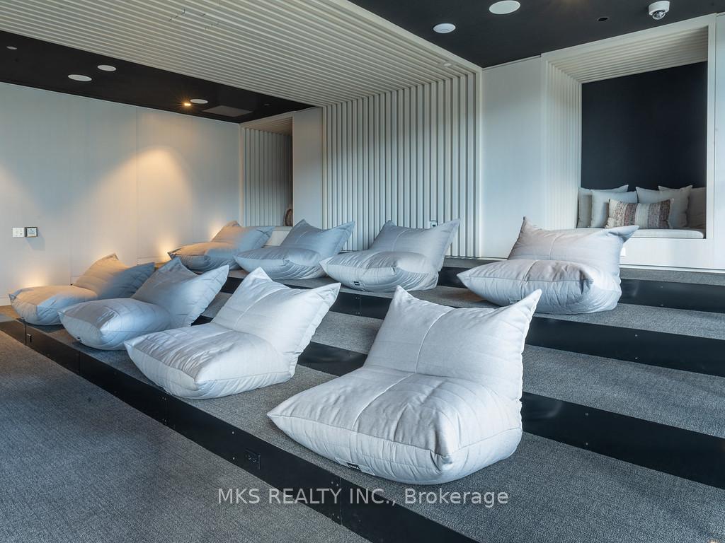 2 Bedrooms Condo at 55 Cooper,  Toronto For sale
