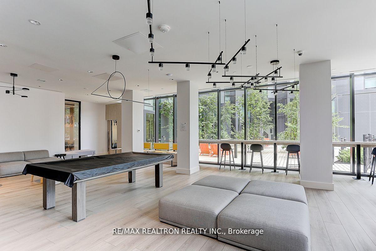 2 Bedrooms Condo at 30 Tretti,  Toronto For sale
