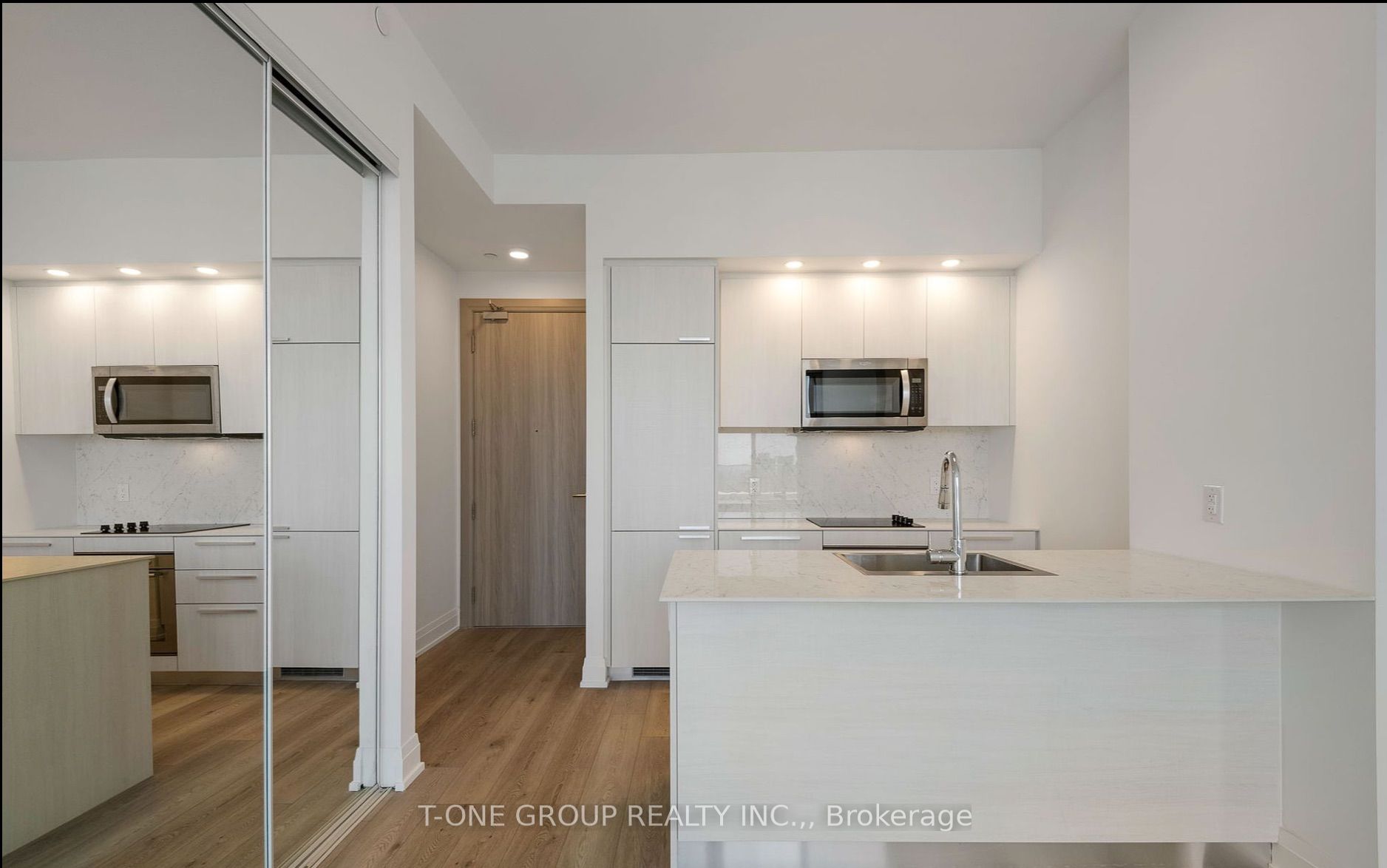#Ph107 - 75 Canterbury Place, Toronto, ON M2N 0L2