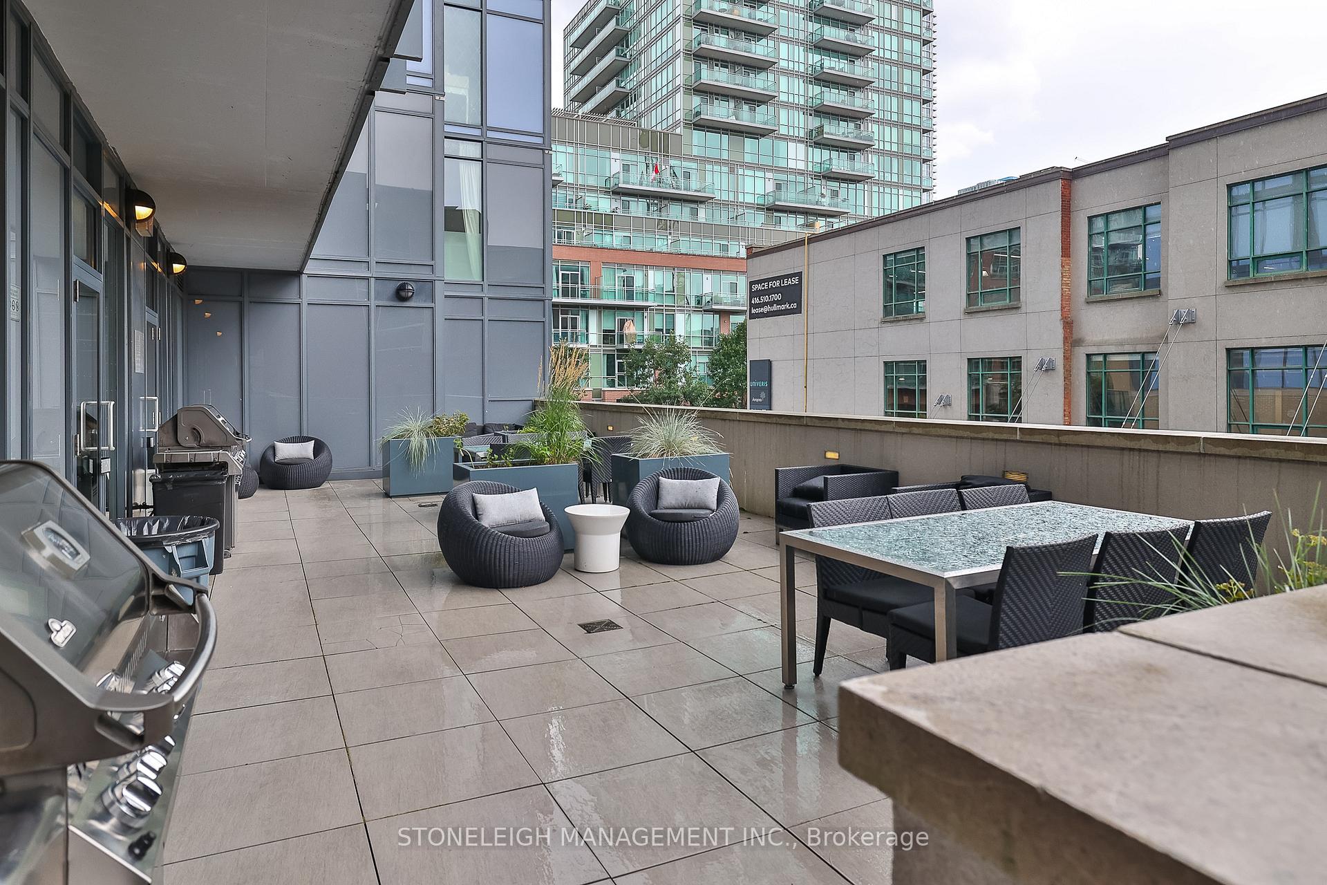 2 Bedrooms Condo at 105 George,  Toronto For sale